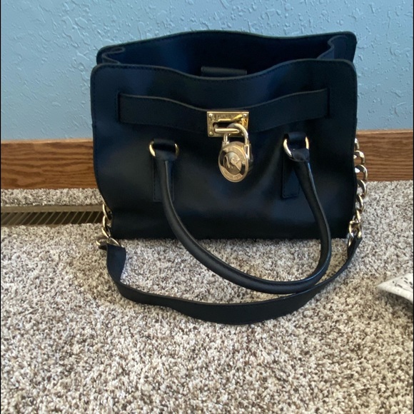 Michael Kors purse - Picture 1 of 2